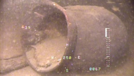 水中ロボット調査によって琵琶湖の湖底から古代の土器を発見