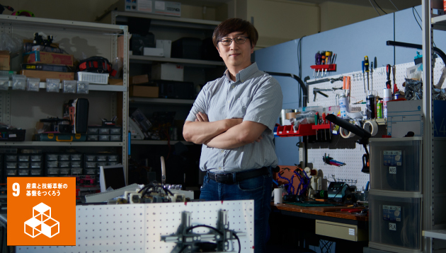 【イノベーションジャパン2020 ⑨】情報理工学部 李 周浩 教授 天井、壁面を用いた 物流及び空間の再構成のためのロボット